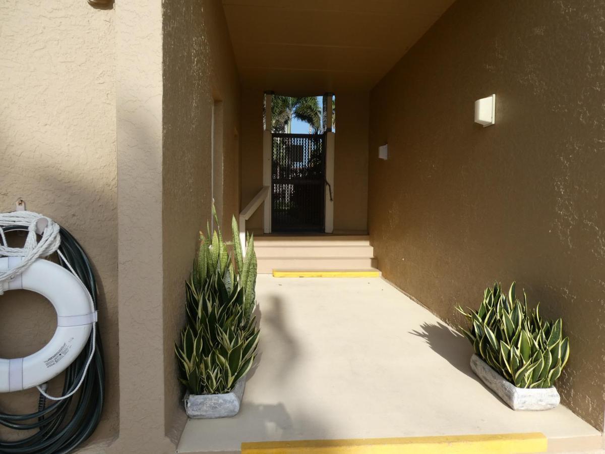 Beachside Bungalow: Surfside I #104 South Padre Island Exterior photo