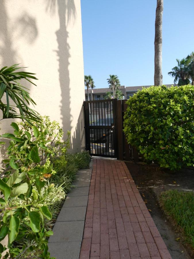Beachside Bungalow: Surfside I #104 South Padre Island Exterior photo